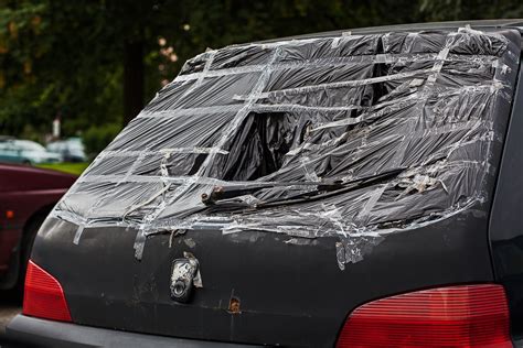 How to Cover a Broken Car Window: Exploring Creative Solutions and Unconventional Ideas